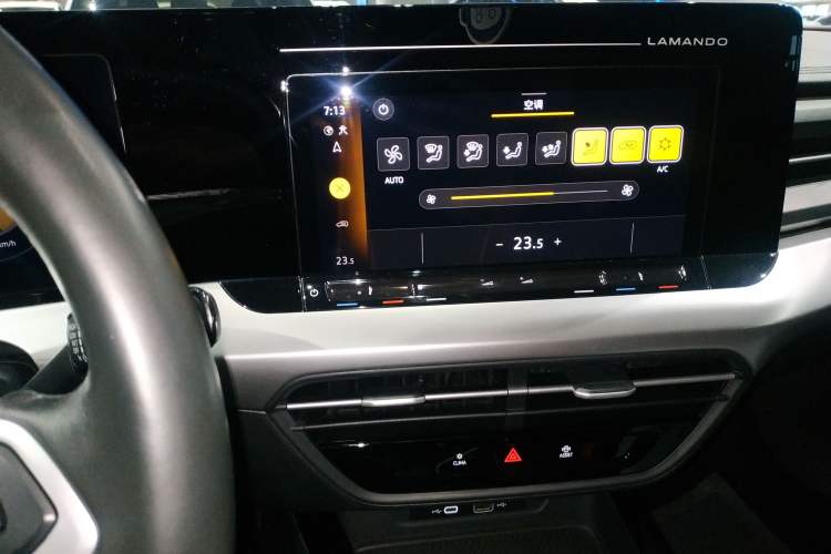 Used Volkswagen Lamando 2022 Lingdu L 280TSI DSG Spicy Edition Audio And AC Panel