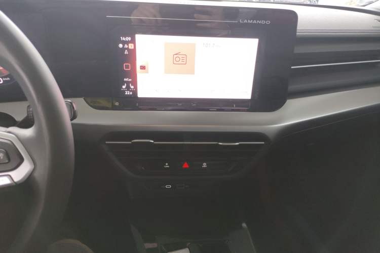 Used Volkswagen Lamando 2022 Lingdu L 280TSI DSG Spicy Edition Audio And AC Panel