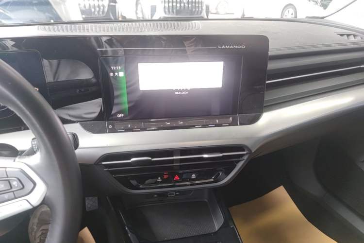 Used Volkswagen Lamando 2022 Lingdu L 280TSI DSG Spicy Edition Audio And AC Panel