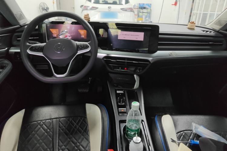 Used Volkswagen Lamando 2022 Lavida L 280TSI DSG Hot Edition Center Console