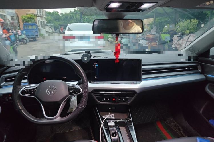 Used Volkswagen Lamando 2022 Lavida L 280TSI DSG Cool & Spicy Edition Center Console