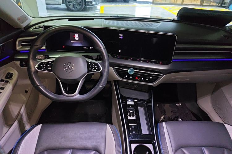 Used Volkswagen Lamando 2022 Lingdu L 280TSI DSG Ultra-Spicy Flagship Edition Center Console