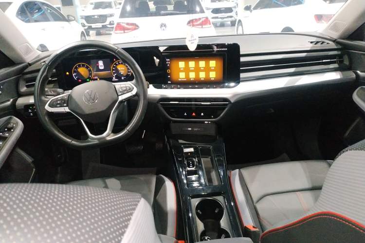 Used Volkswagen Lamando 2022 Lingdu L 280TSI DSG Spicy Edition Center Console