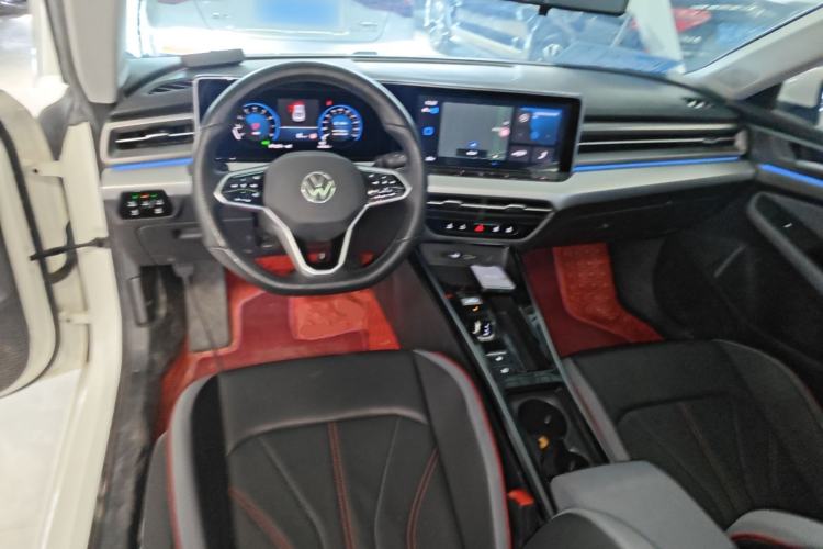 Used Volkswagen Lamando 2022 Lavida L 280TSI DSG Cool & Spicy Edition Center Console