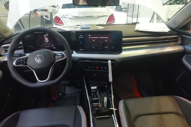 Used Volkswagen Lamando 2022 Lavida L 280TSI DSG Cool & Spicy Edition Center Console