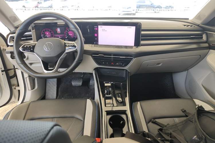 Used Volkswagen Lamando 2022 Lavida L 280TSI DSG Cool & Spicy Edition Center Console