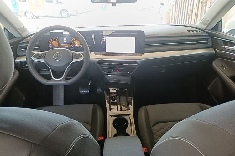 Used Volkswagen Lamando 2022 Lavida L 280TSI DSG Hot Edition Center Console