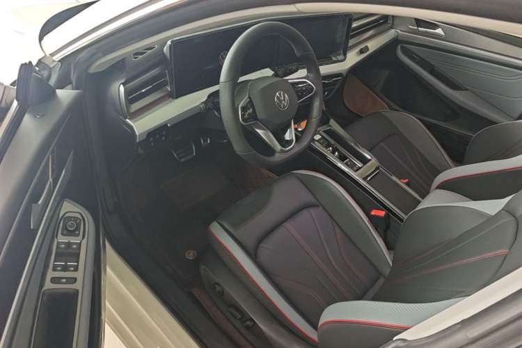 Used Volkswagen Lamando 2022 Lavida L 280TSI DSG Cool & Spicy Edition Driver Seat