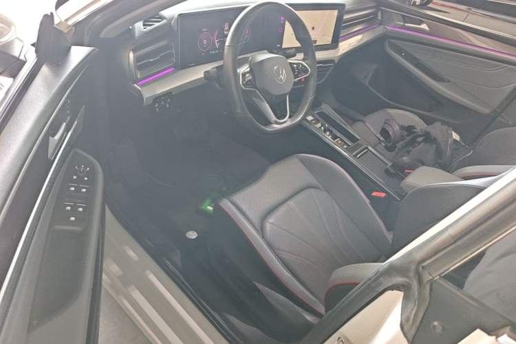 Used Volkswagen Lamando 2022 Lavida L 280TSI DSG Cool & Spicy Edition Driver Seat