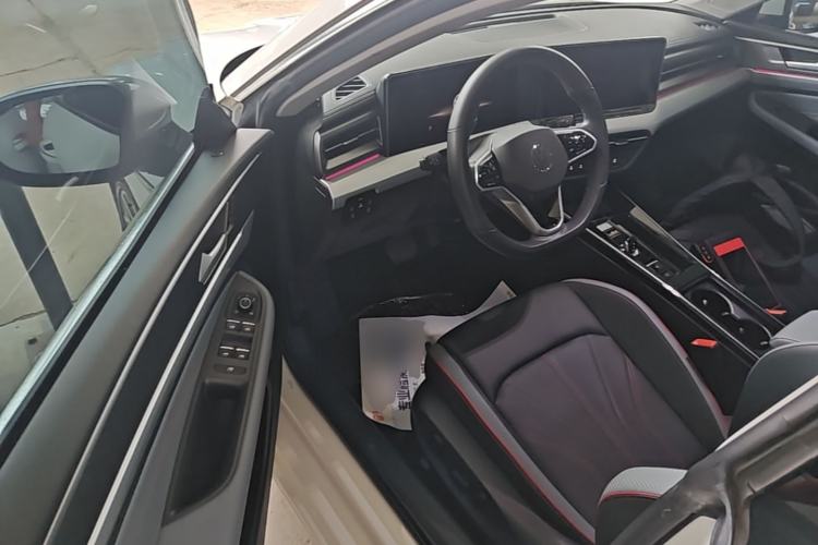 Used Volkswagen Lamando 2022 Lavida L 280TSI DSG Cool & Spicy Edition Driver Seat
