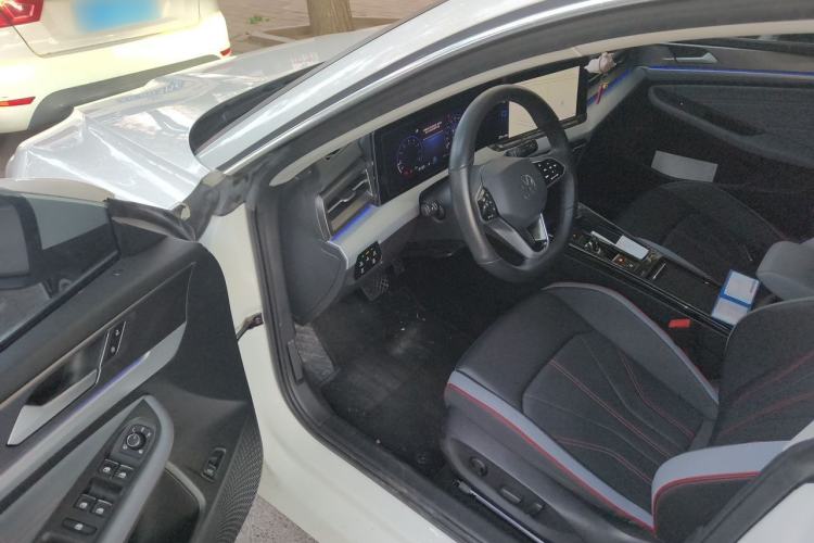 Used Volkswagen Lamando 2022 Lavida L 280TSI DSG Cool & Spicy Edition Driver Seat