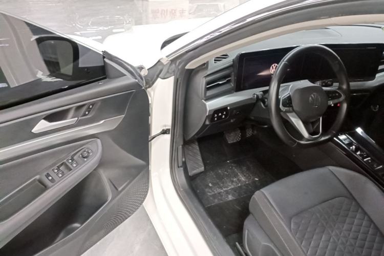 Used Volkswagen Lamando 2022 Lavida L 280TSI DSG Hot Edition Driver Seat