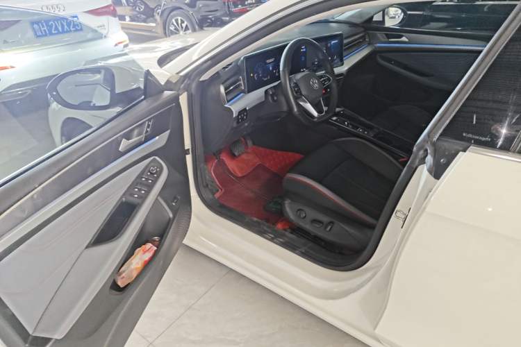 Used Volkswagen Lamando 2022 Lavida L 280TSI DSG Cool & Spicy Edition Driver Seat