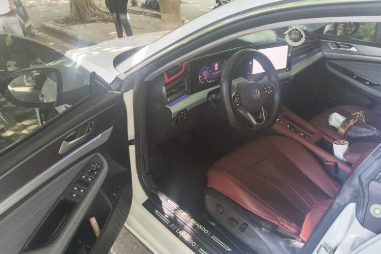 Used Volkswagen Lamando 2022 Lavida L 280TSI DSG Cool & Spicy Edition Driver Seat