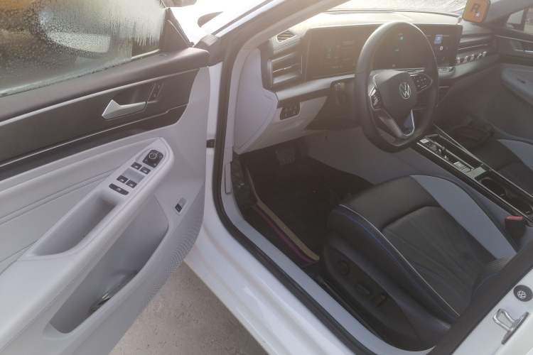 Used Volkswagen Lamando 2022 Lavida L 280TSI DSG Cool & Spicy Edition Driver Seat