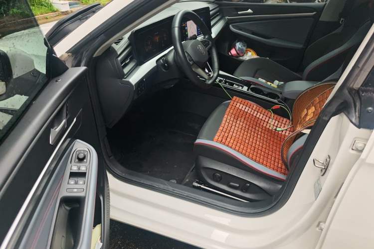Used Volkswagen Lamando 2022 Lingdu L 280TSI DSG Spicy Edition Driver Seat