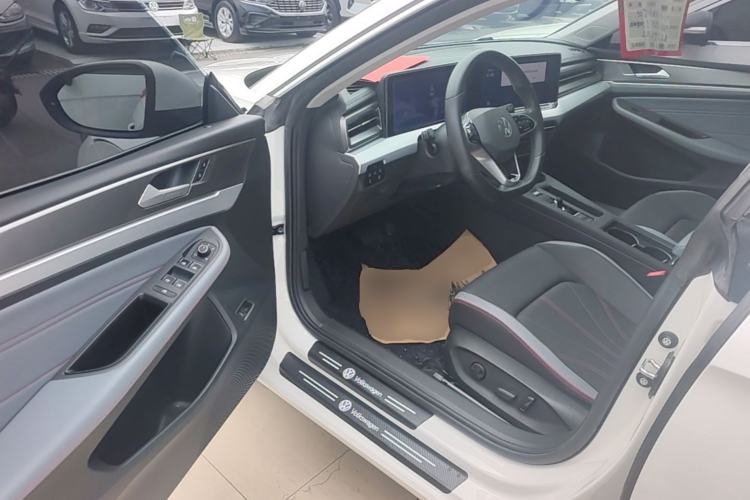 Used Volkswagen Lamando 2022 Lavida L 280TSI DSG Cool & Spicy Edition Driver Seat