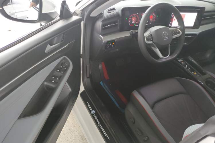Used Volkswagen Lamando 2022 Lingdu L 280TSI DSG Spicy Edition Driver Seat