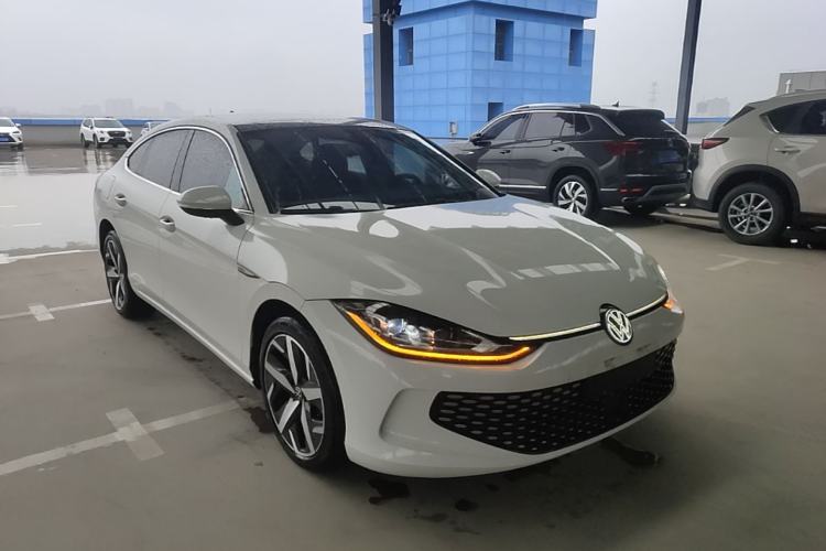 Used Volkswagen Lamando 2022 Lavida L 280TSI DSG Cool & Spicy Edition Front Right 45 Deg