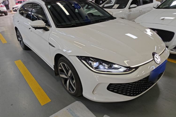 Used Volkswagen Lamando 2022 Lavida L 280TSI DSG Cool & Spicy Edition Front Right 45 Deg
