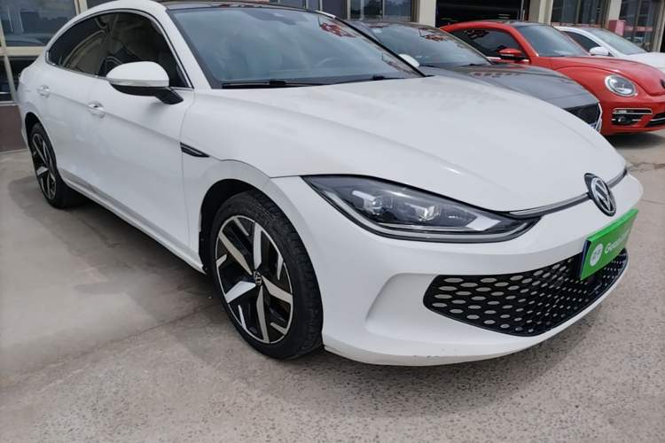 Used Volkswagen Lamando 2022 Lavida L 280TSI DSG Cool & Spicy Edition Front Right 45 Deg
