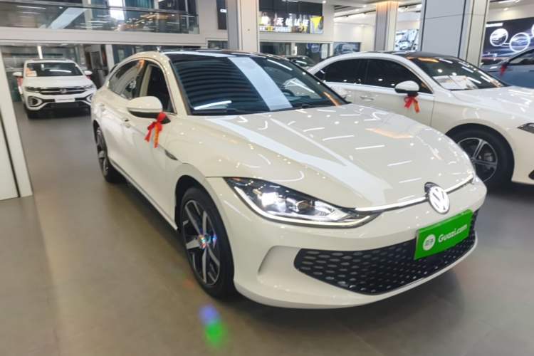 Used Volkswagen Lamando 2022 Lavida L 280TSI DSG Cool & Spicy Edition Front Right 45 Deg