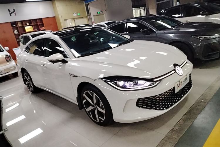 Used Volkswagen Lamando 2022 Lavida L 280TSI DSG Cool & Spicy Edition Front Right 45 Deg