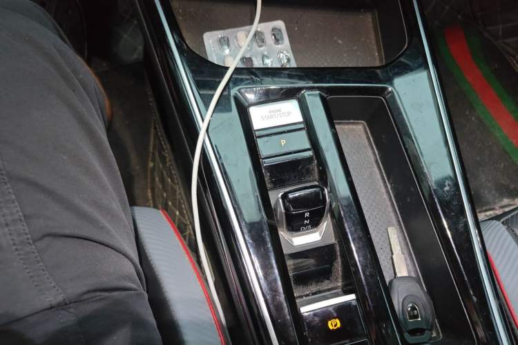 Used Volkswagen Lamando 2022 Lavida L 280TSI DSG Cool & Spicy Edition Gear Lever