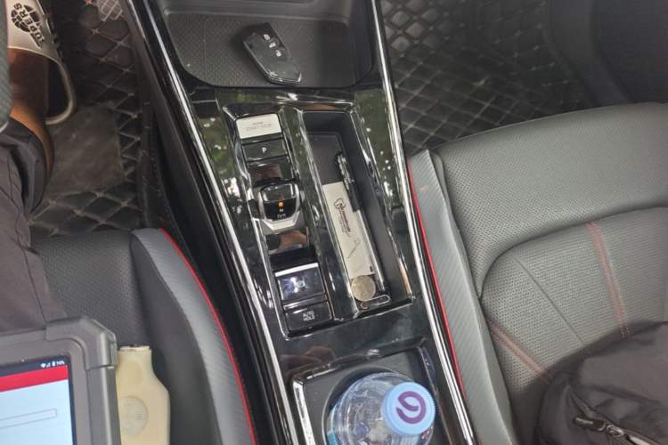 Used Volkswagen Lamando 2022 Lavida L 280TSI DSG Cool & Spicy Edition Gear Lever