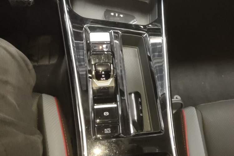 Used Volkswagen Lamando 2022 Lavida L 280TSI DSG Cool & Spicy Edition Gear Lever