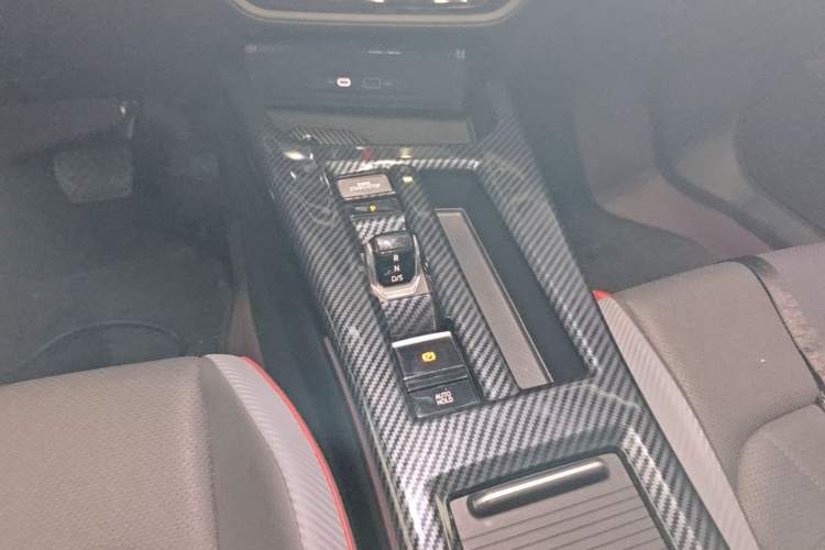 Used Volkswagen Lamando 2022 Lavida L 280TSI DSG Cool & Spicy Edition Gear Lever