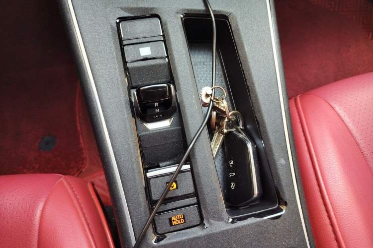 Used Volkswagen Lamando 2022 Lavida L 280TSI DSG Cool & Spicy Edition Gear Lever