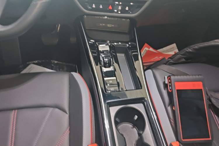Used Volkswagen Lamando 2022 Lavida L 280TSI DSG Cool & Spicy Edition Gear Lever