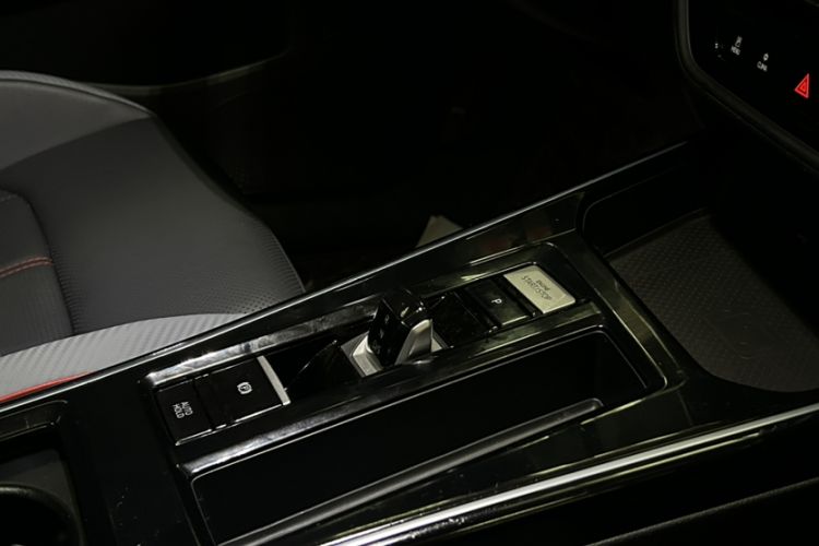 Used Volkswagen Lamando 2022 Lavida L 280TSI DSG Cool & Spicy Edition Gear Lever