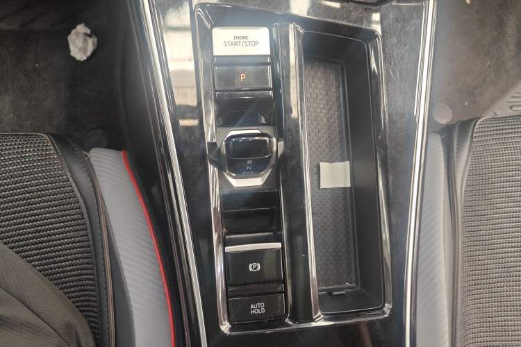 Used Volkswagen Lamando 2022 Lavida L 280TSI DSG Cool & Spicy Edition Gear Lever