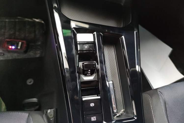 Used Volkswagen Lamando 2022 Lavida L 280TSI DSG Hot Edition Gear Lever