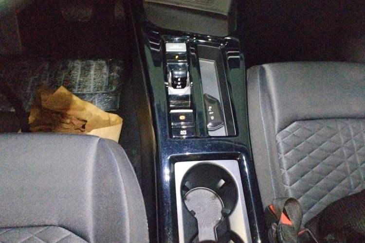 Used Volkswagen Lamando 2022 Lavida L 280TSI DSG Hot Edition Gear Lever