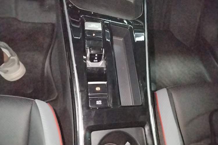 Used Volkswagen Lamando 2022 Lavida L 280TSI DSG Cool & Spicy Edition Gear Lever
