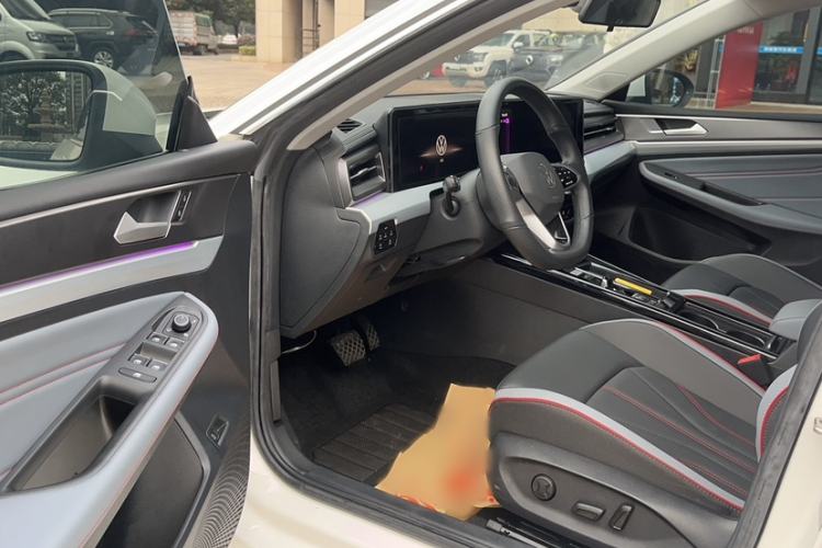 Used Volkswagen Lamando 2022 Lavida L 280TSI DSG Cool & Spicy Edition Interior 2