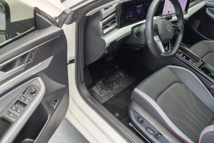 Used Volkswagen Lamando 2022 Lavida L 280TSI DSG Cool & Spicy Edition Interior 4