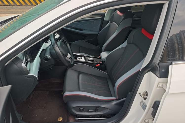 Used Volkswagen Lamando 2022 Lavida L 280TSI DSG Cool & Spicy Edition Left Front Seat