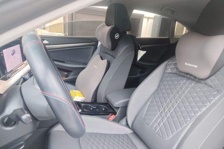 Used Volkswagen Lamando 2022 Lavida L 280TSI DSG Hot Edition Left Front Seat