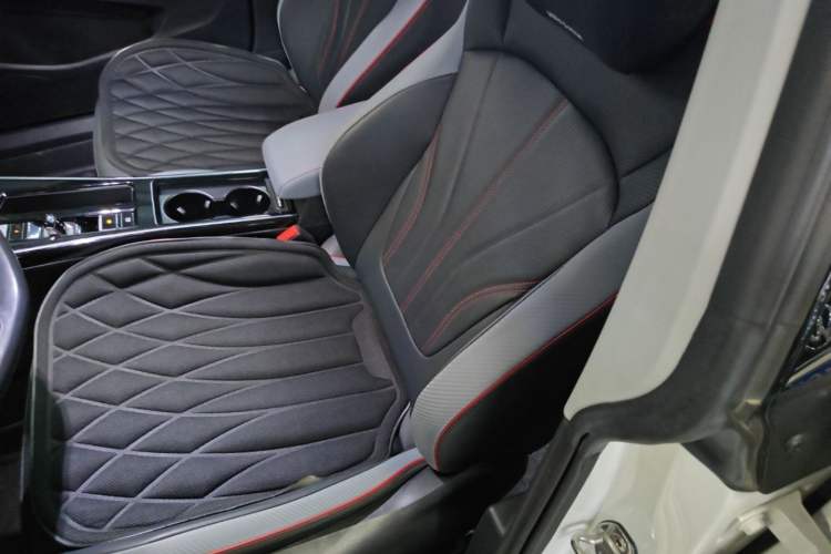 Used Volkswagen Lamando 2022 Lavida L 280TSI DSG Cool & Spicy Edition Left Front Seat