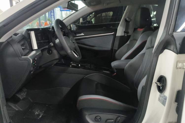 Used Volkswagen Lamando 2022 Lingdu L 280TSI DSG Spicy Edition Left Front Seat