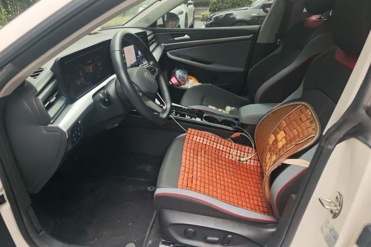 Used Volkswagen Lamando 2022 Lingdu L 280TSI DSG Spicy Edition Left Front Seat