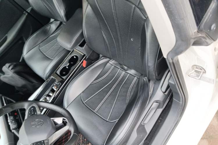 Used Volkswagen Lamando 2022 Lavida L 280TSI DSG Hot Edition Left Front Seat