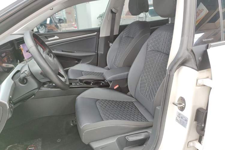 Used Volkswagen Lamando 2022 Lavida L 280TSI DSG Hot Edition Left Front Seat