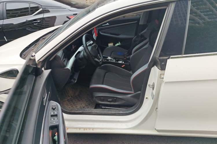 Used Volkswagen Lamando 2022 Lingdu L 280TSI DSG Spicy Edition Left Front Seat