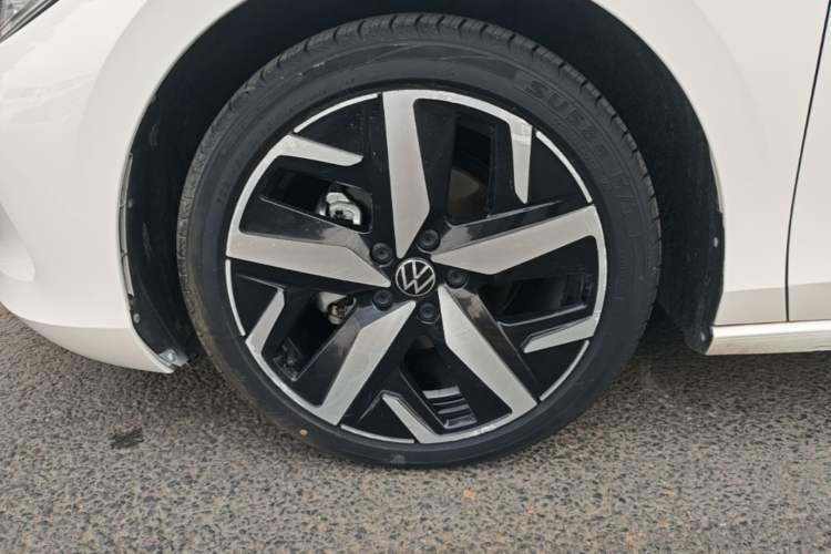 Used Volkswagen Lamando 2022 Lavida L 280TSI DSG Cool & Spicy Edition Left Front Wheel Hub