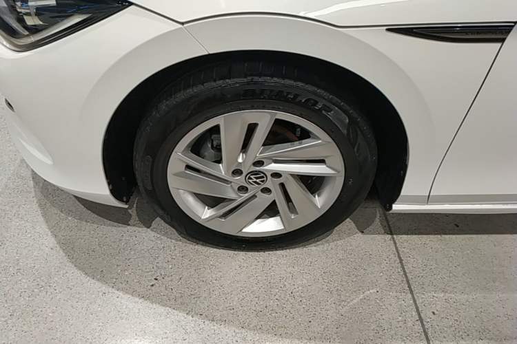 Used Volkswagen Lamando 2022 Lingdu L 280TSI DSG Spicy Edition Left Front Wheel Hub